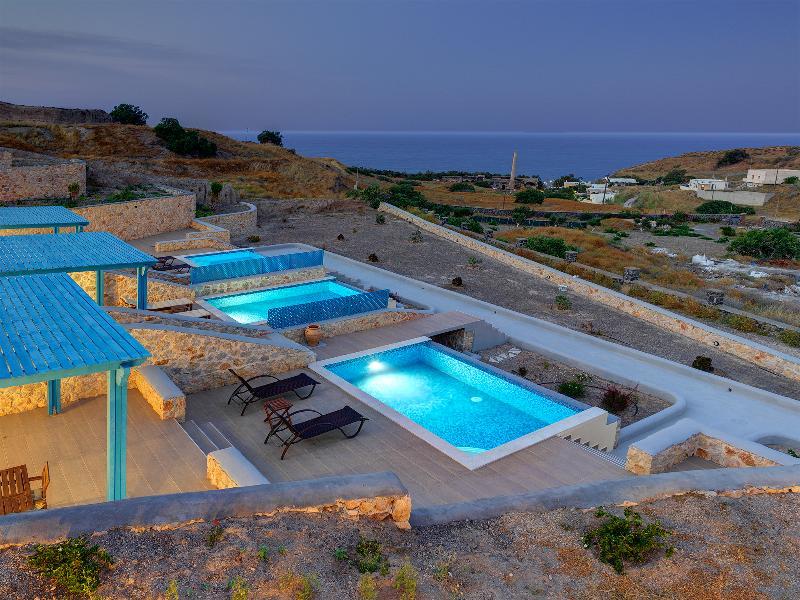 Desiterra Resort Suites & Villas Karterádos Eksteriør billede