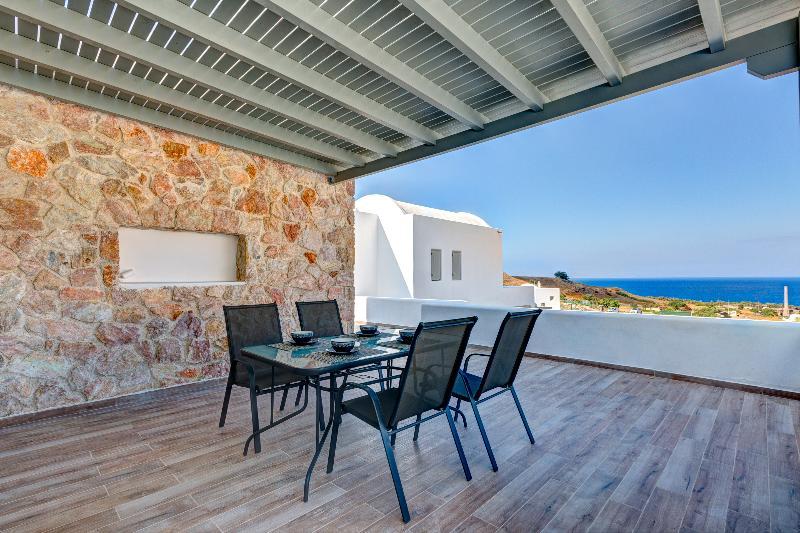 Desiterra Resort Suites & Villas Karterádos Eksteriør billede