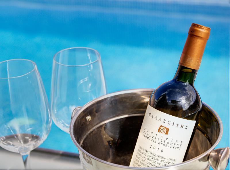 Desiterra Resort Suites & Villas Karterádos Eksteriør billede