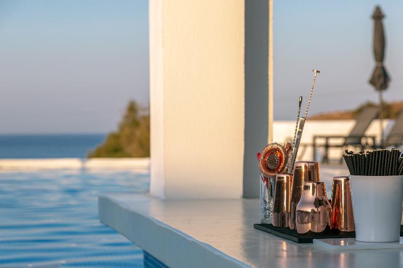 Desiterra Resort Suites & Villas Karterádos Eksteriør billede
